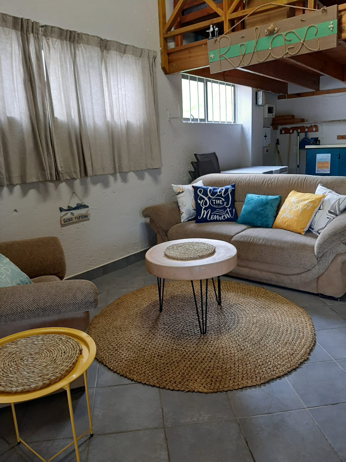Hole_in_the_wall_Sea_Beach_Cottage_22.jpg
