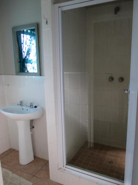 Wild Bay Bathroom 1