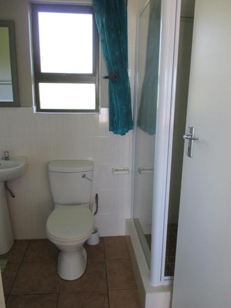 Wild Bay Bathroom 3